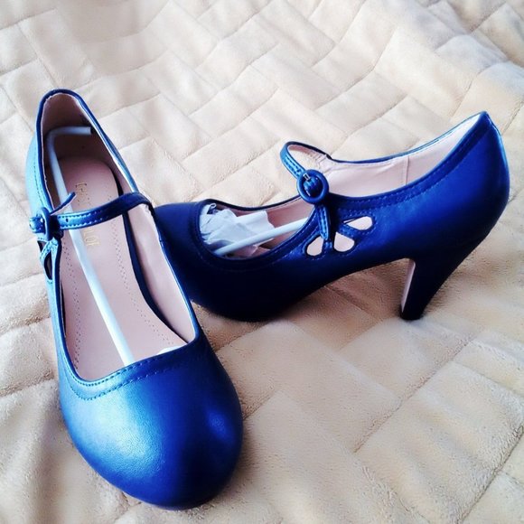 CHASE & CHLOE / 8.5 /NAVY BLUE MARY JANE STYLE HEELS - Picture 2 of 3